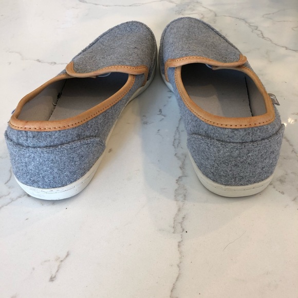 Sanuk Gray Wool Flannel Slip On - Picture 3 of 4